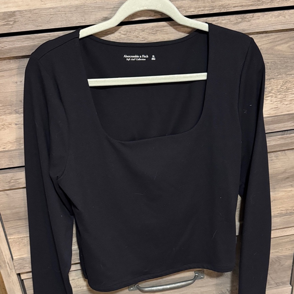 (NWOT) Soft A&F Collection Black Long Sleeve Top
